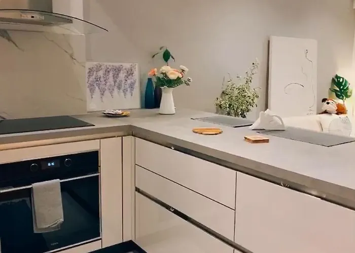 Cozy Newly Renovated 1 Bedroom Apartment In The Heart Of Athens