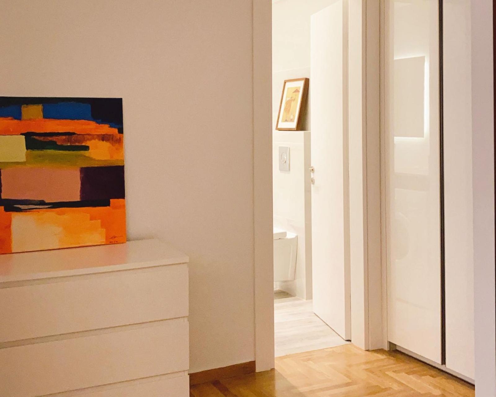 Cozy Newly Renovated 1 Bedroom In The Heart Of
